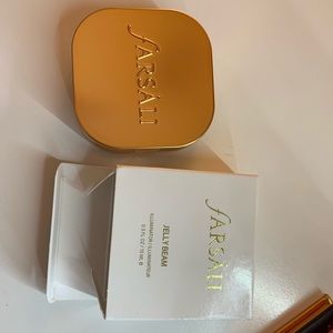 Makeup! Blush and highlight bundle
